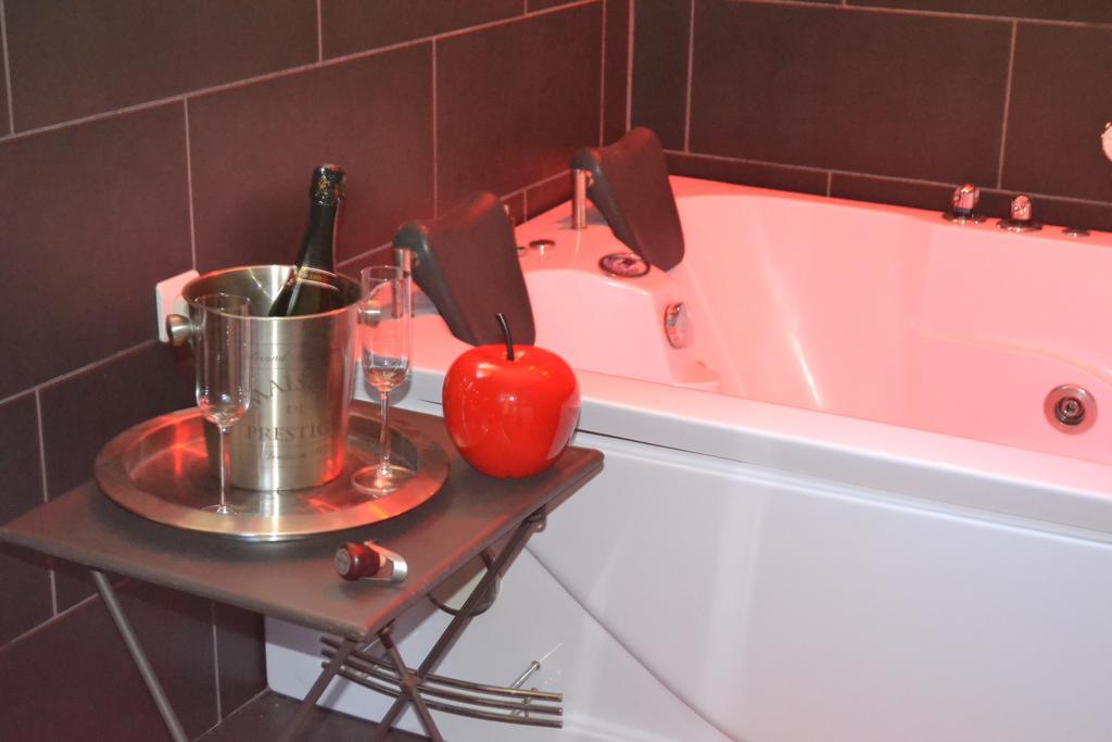 Mas Les Filaos Hotel Carpentras Ngoại thất bức ảnh