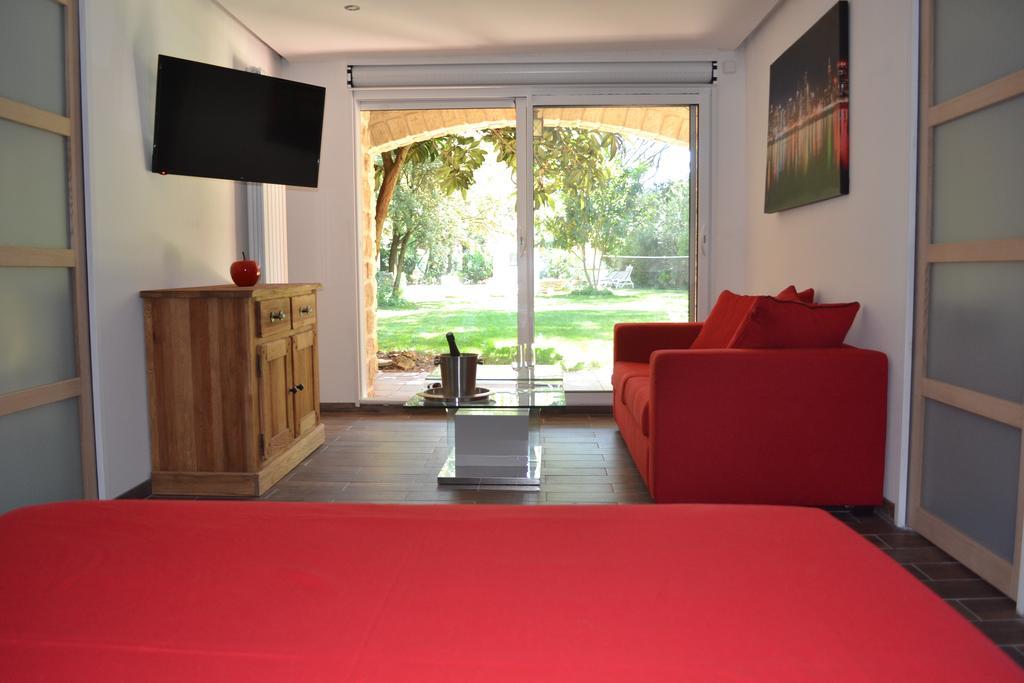 Mas Les Filaos Hotel Carpentras Ngoại thất bức ảnh